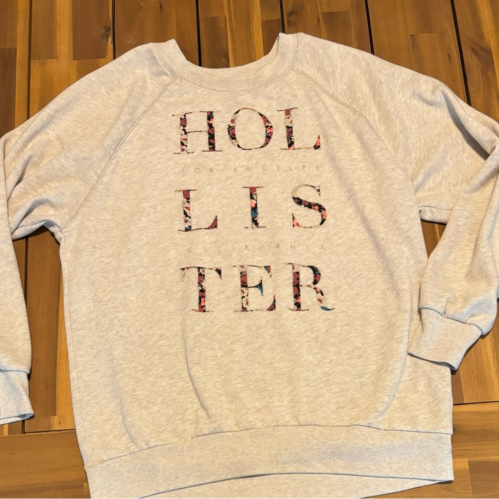 Hollister Women’s Sweatshirt Size M Pre-Owned‎